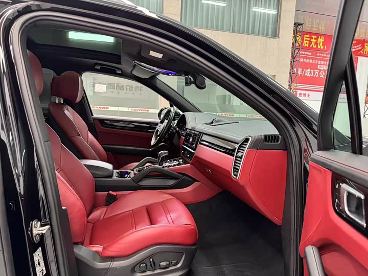 Porsche Cayenne Hybrid 2023 2023款 Cayenne E-Hybrid 2.0T 铂金版