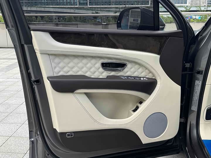 Bentley Bentayga Hybrid 2024 2024款 3.0T PHEV