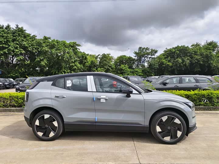 Volvo EX30 2025 2025款 后驱长续航版 Plus