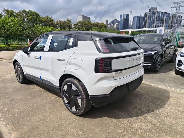 Volvo EX30 2025 2025款 后驱长续航版 Plus