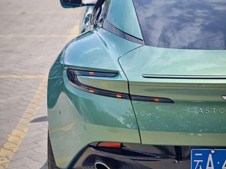 Aston Martin DB12 2025 2025款 4.0T V8 Coupe