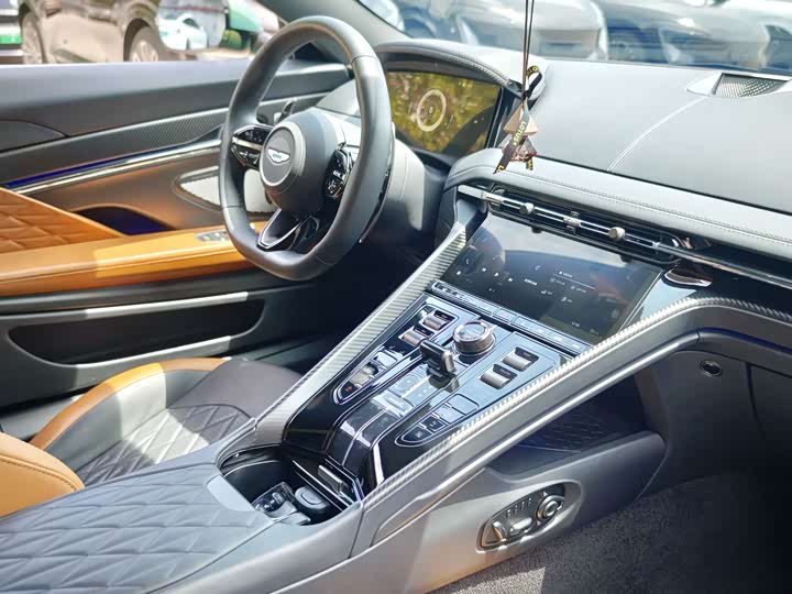 Aston Martin DB12 2025 2025款 4.0T V8 Coupe