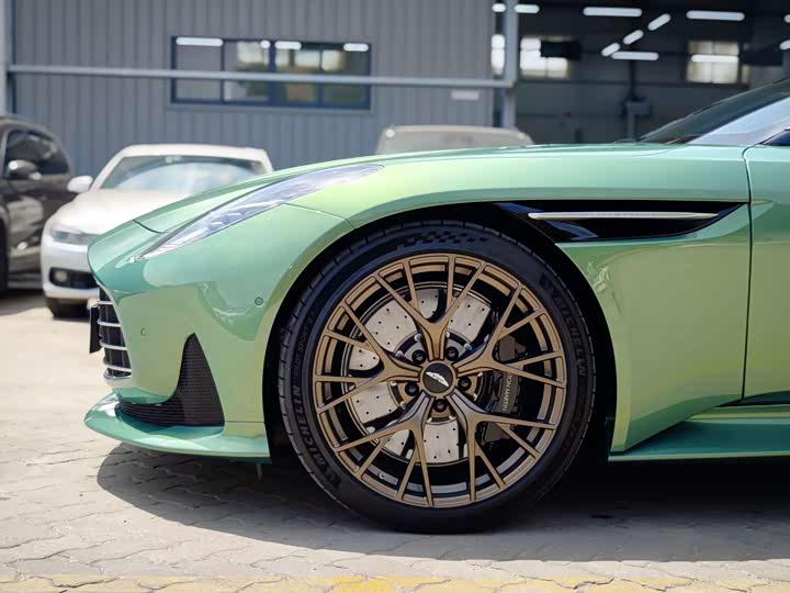 Aston Martin DB12 2025 2025款 4.0T V8 Coupe