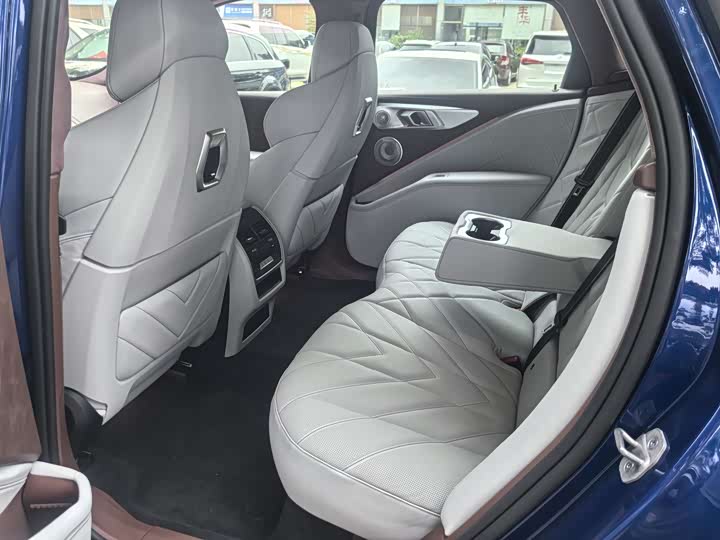 BMW XM 2023 2023款 基本型