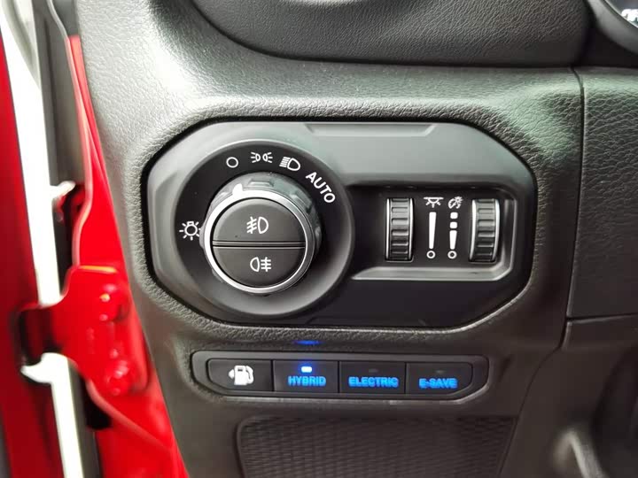 Jeep Wrangler Hybrid 2021 2021款 四门 2.0T 4xe 撒哈拉先行版