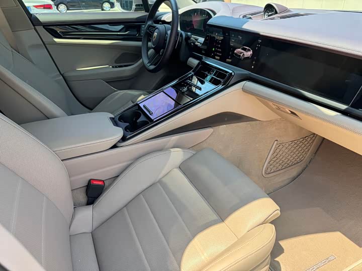 Porsche Panamera 2024 2024款 Panamera 行政加长版 2.9T