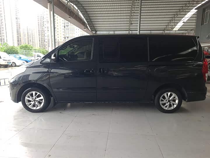 Dongfeng Forthing Lingzhi Plus 2021 2021款 2.0L 手动豪华型 7座