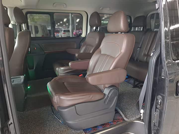 Dongfeng Forthing Lingzhi Plus 2021 2021款 2.0L 手动豪华型 7座