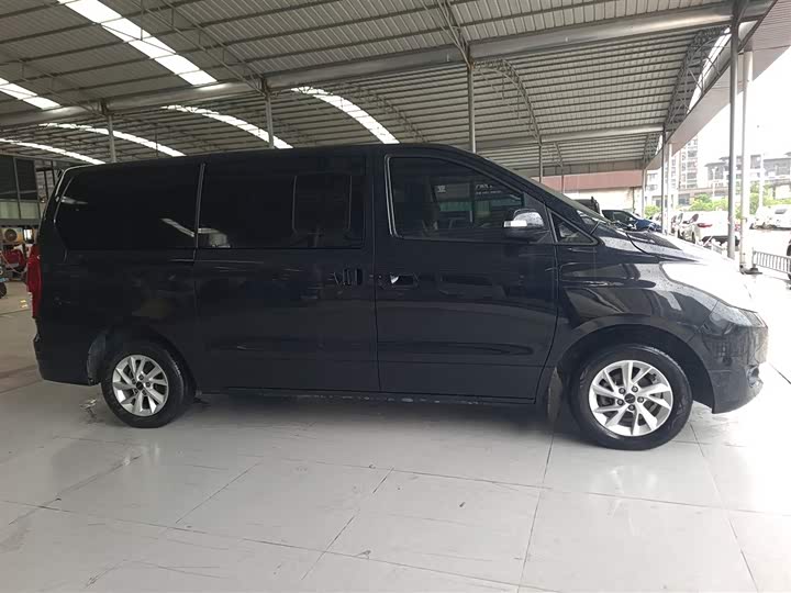 Dongfeng Forthing Lingzhi Plus 2021 2021款 2.0L 手动豪华型 7座