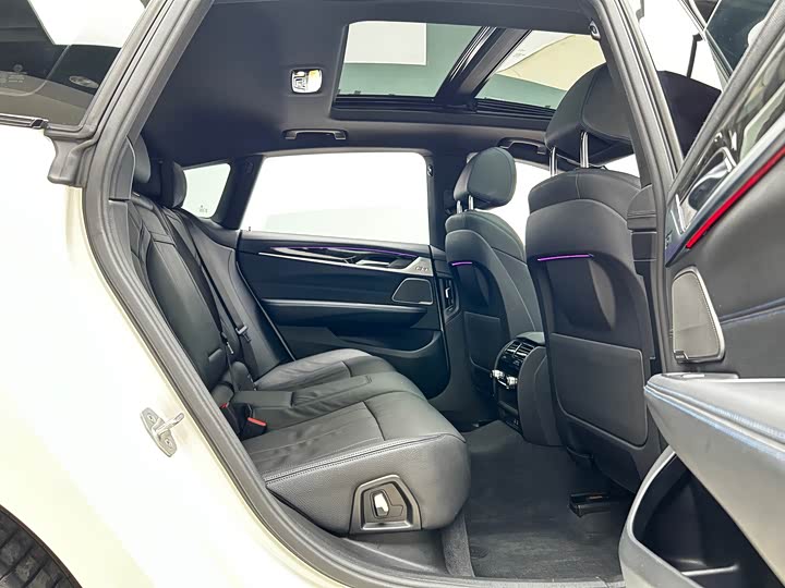 BMW 6 Series GT 2022 2022款 630i M运动套装