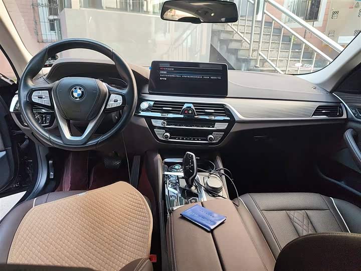 BMW 5 Series Hybrid 2022 2022款 改款 535Le 豪华套装