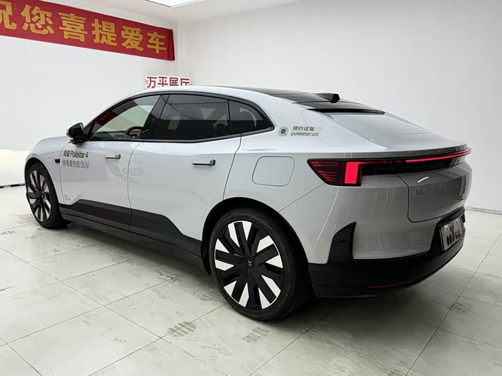 Polestar 4 2023 2023款 单电机标准续航PLUS