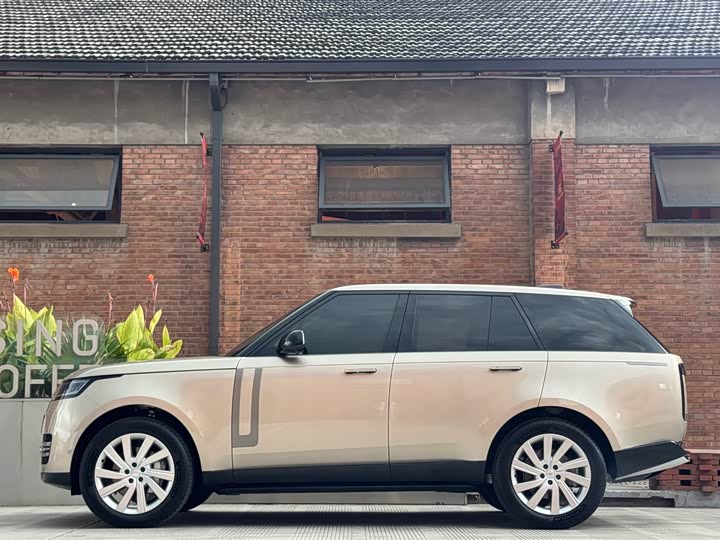 Land Rover Range Rover 2025 2025款 3.0 L6 360PS 盛世版