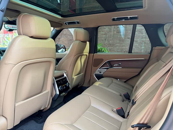 Land Rover Range Rover 2025 2025款 3.0 L6 360PS 盛世版