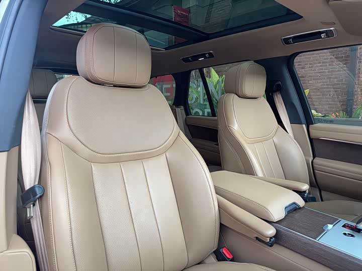 Land Rover Range Rover 2025 2025款 3.0 L6 360PS 盛世版