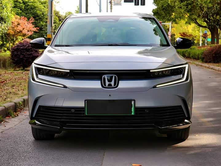 2024 Honda e:NP2