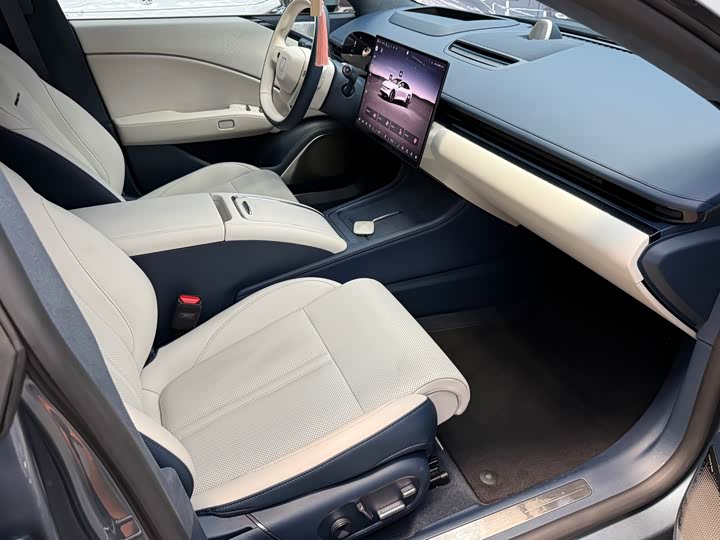 Zeekr 007 2024 2024款 后驱版 75kWh