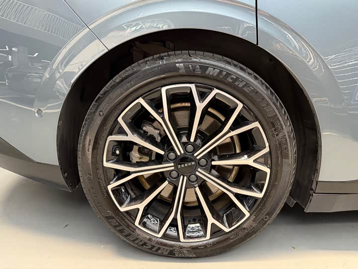 Zeekr 007 2024 2024款 后驱版 75kWh