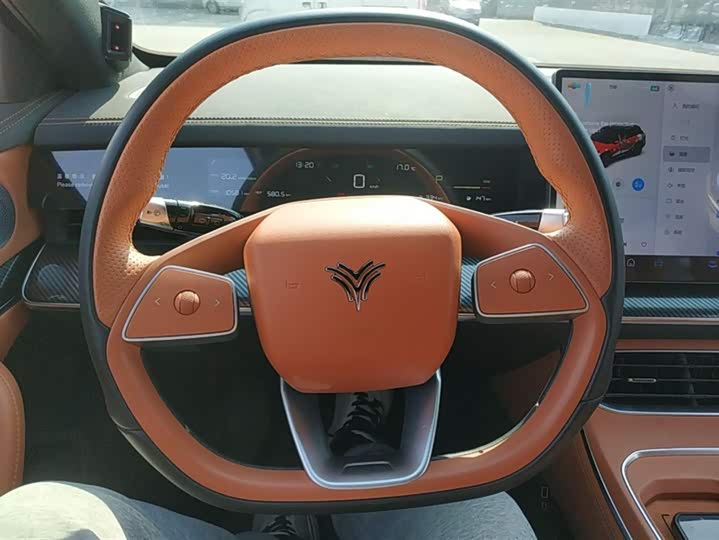 Hozon L 2024 2024款 增程 220 闪充版