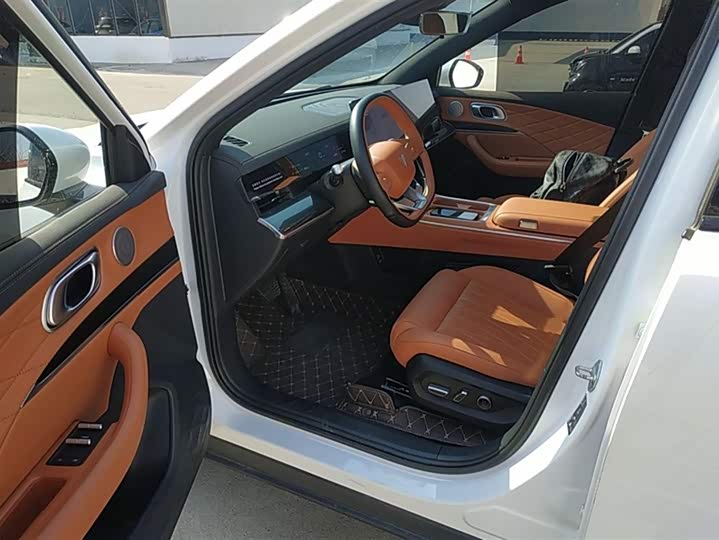 Hozon L 2024 2024款 增程 220 闪充版