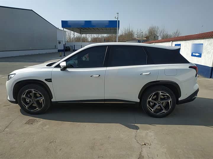 Hozon L 2024 2024款 增程 220 闪充版