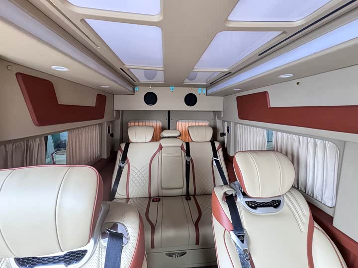 Ford Transit New 2021 2021款 2.2T手动物流车Pro长轴7座中顶国VI