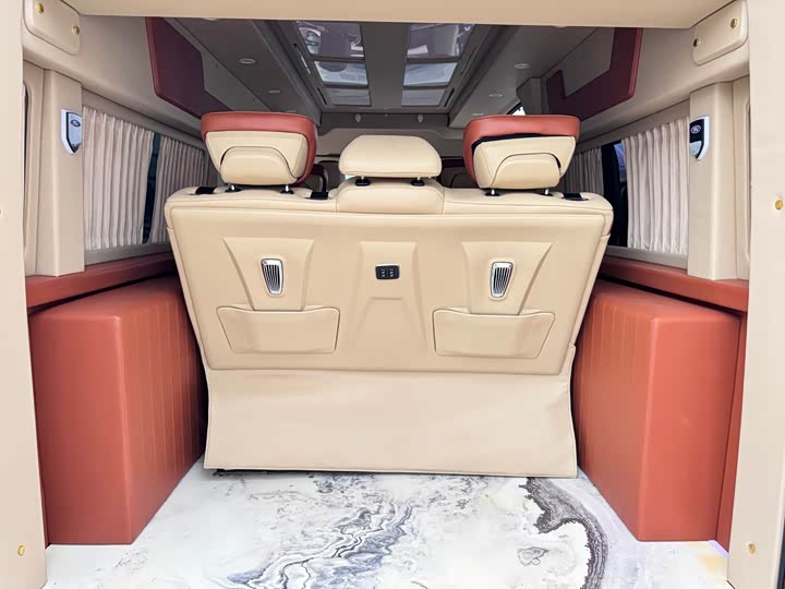 Ford Transit New 2021 2021款 2.2T手动物流车Pro长轴7座中顶国VI