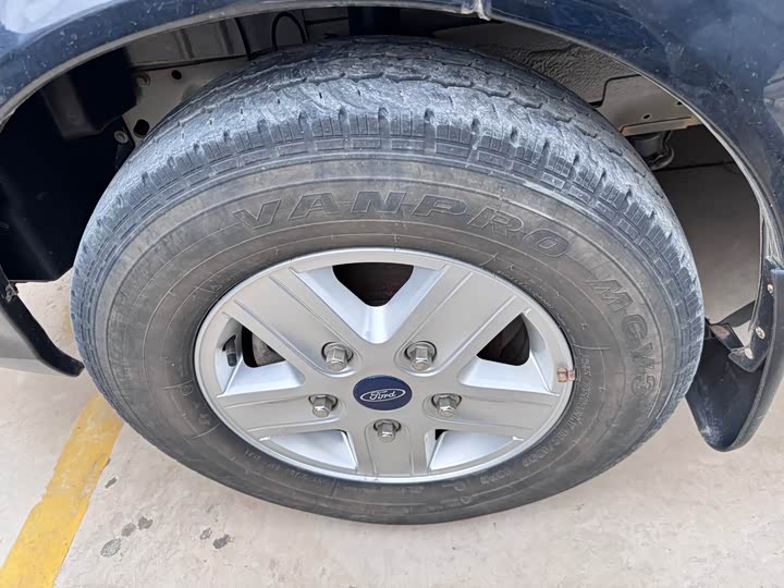 Ford Transit New 2021 2021款 2.2T手动物流车Pro长轴7座中顶国VI