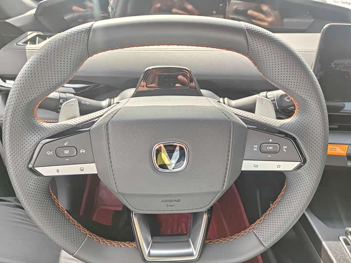 Changan UNI-V 2024 2024款 1.5T 尊贵型