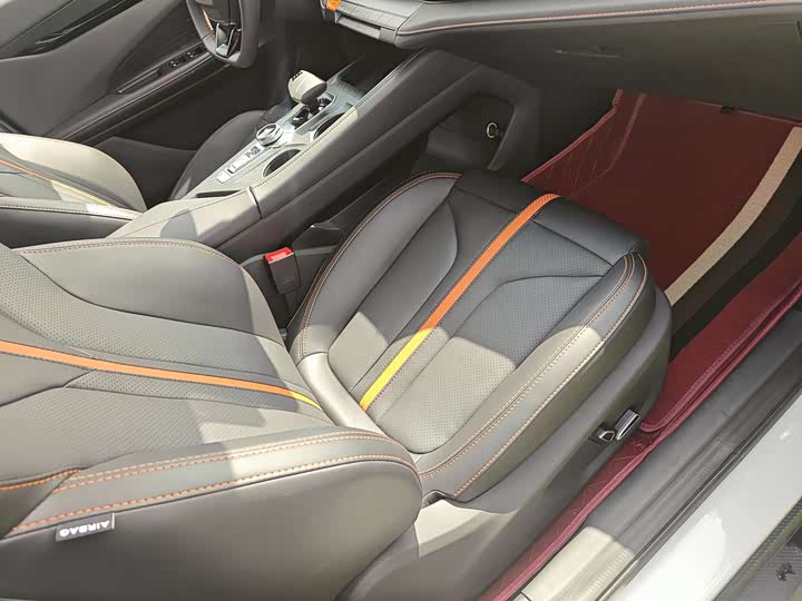 Changan UNI-V 2024 2024款 1.5T 尊贵型