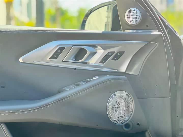 BMW XM 2023 2023款 基本型