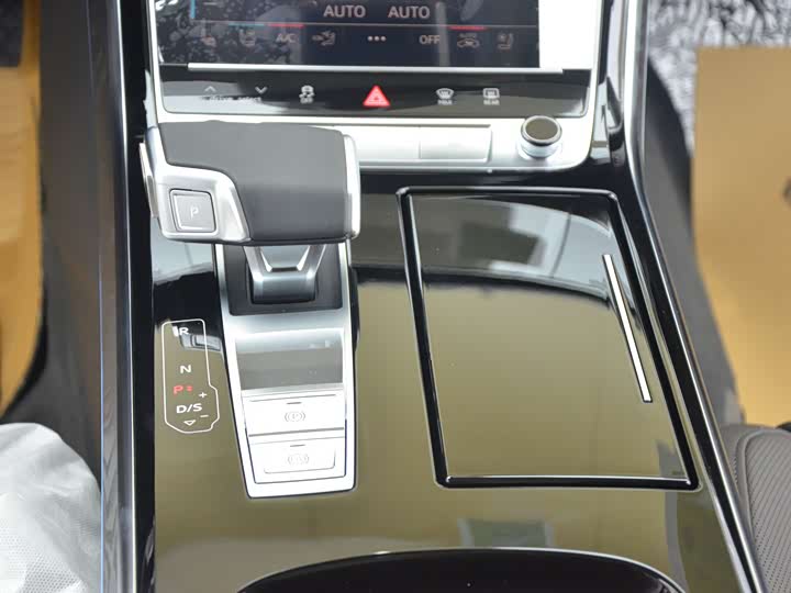 Audi A8 2025 2025款 A8L 45 TFSI quattro 豪华型