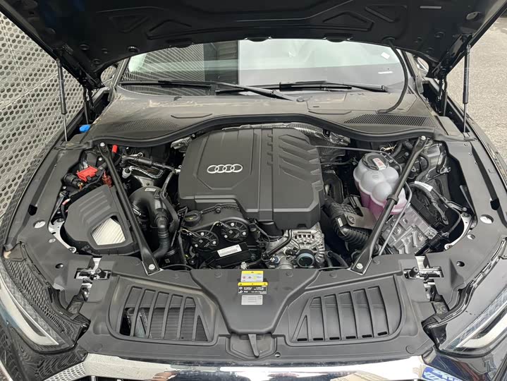 Audi A8 2025 2025款 A8L 45 TFSI quattro 豪华型