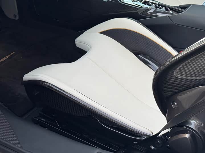 Ferrari SF90 2021 2021款 3.9T V8 Spider