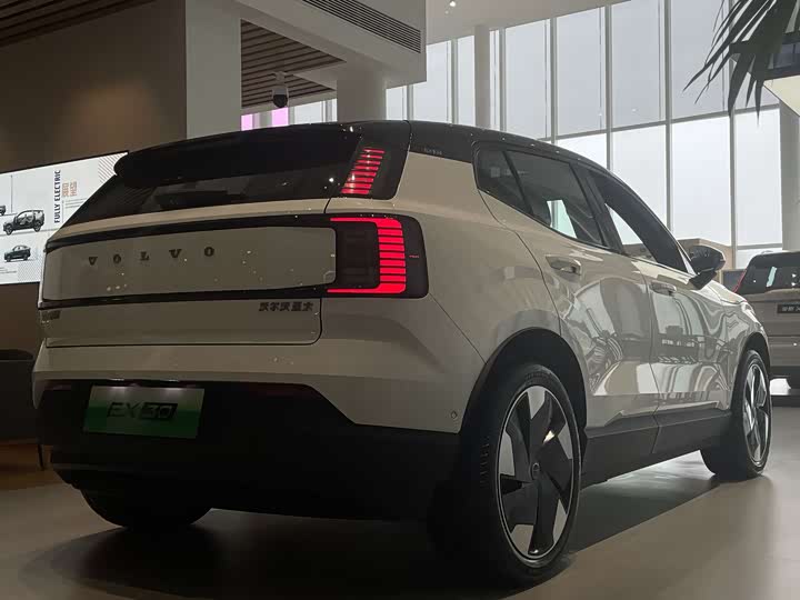 Volvo EX30 2025 2025款 后驱长续航版 Plus