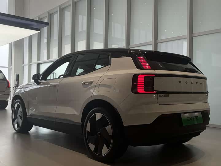 Volvo EX30 2025 2025款 后驱长续航版 Plus