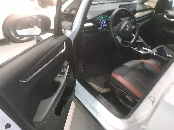 Geely Vision X3 2021 2021款 PRO 1.5L CVT尊贵型