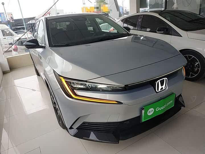 2024 Honda e:NP2