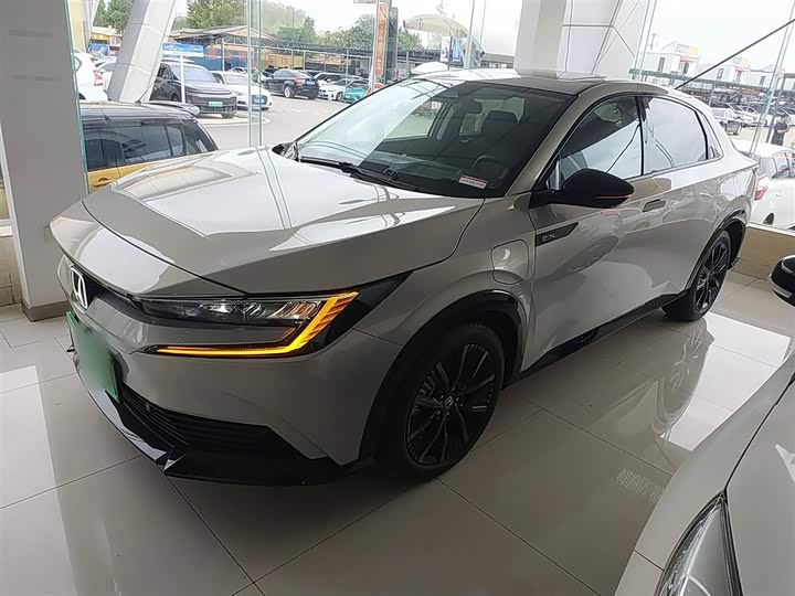 2024 Honda e:NP2