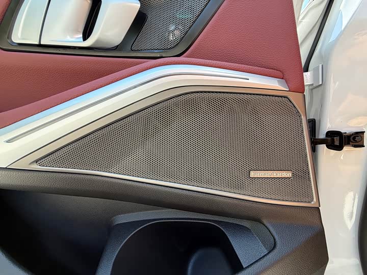 BMW 3 Series 2025 2025款 330i M运动曜夜套装