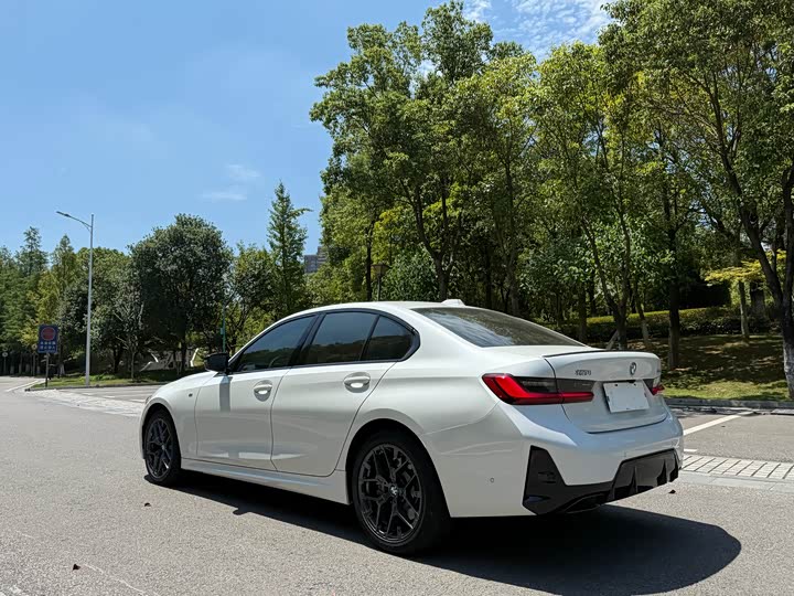 BMW 3 Series 2025 2025款 330i M运动曜夜套装