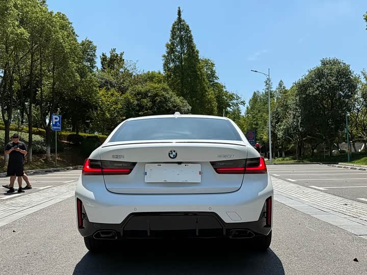 BMW 3 Series 2025 2025款 330i M运动曜夜套装