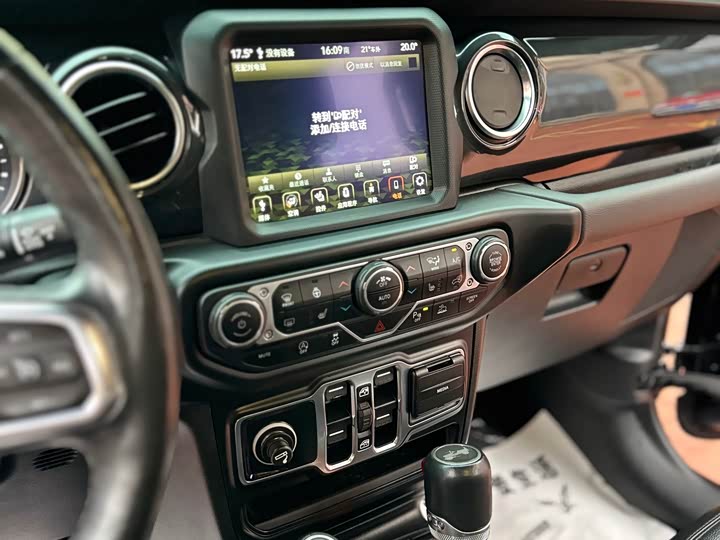 Jeep Wrangler 2022 2022款 2.0T 高地四门版