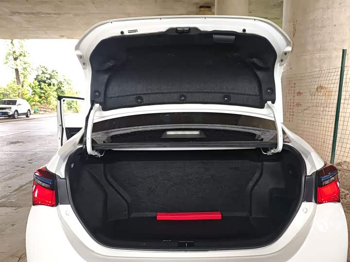 Toyota Corolla Hybrid 2019 2019款 1.8L E-CVT领先版