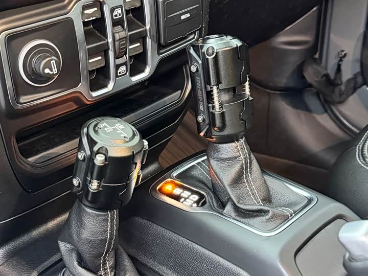 Jeep Gladiator 2022 2022款 3.6L 先行版