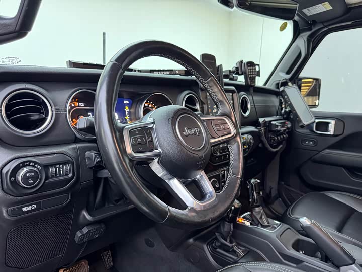 Jeep Gladiator 2022 2022款 3.6L 先行版