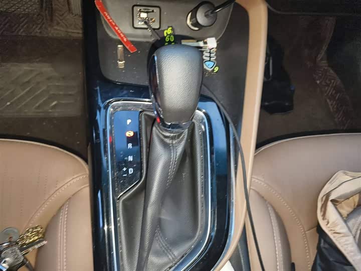 Buick GL6 2021 2021款 323T 轻混动互联豪华型