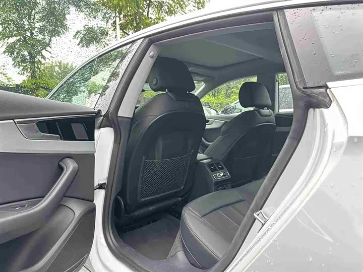 Audi A5 2024 2024款 Sportback 40 TFSI 时尚动感型