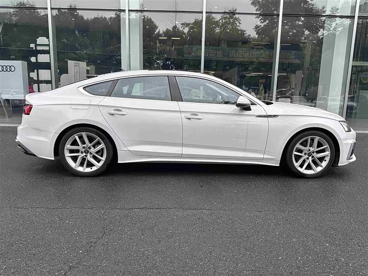 Audi A5 2024 2024款 Sportback 40 TFSI 时尚动感型