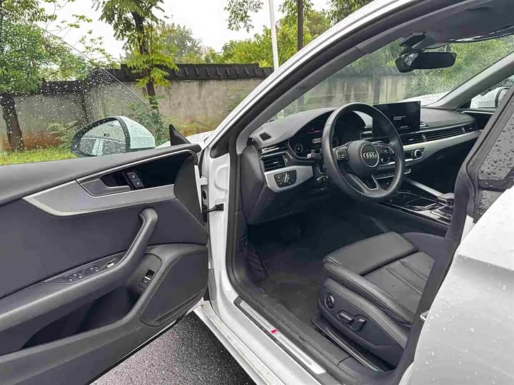 Audi A5 2024 2024款 Sportback 40 TFSI 时尚动感型